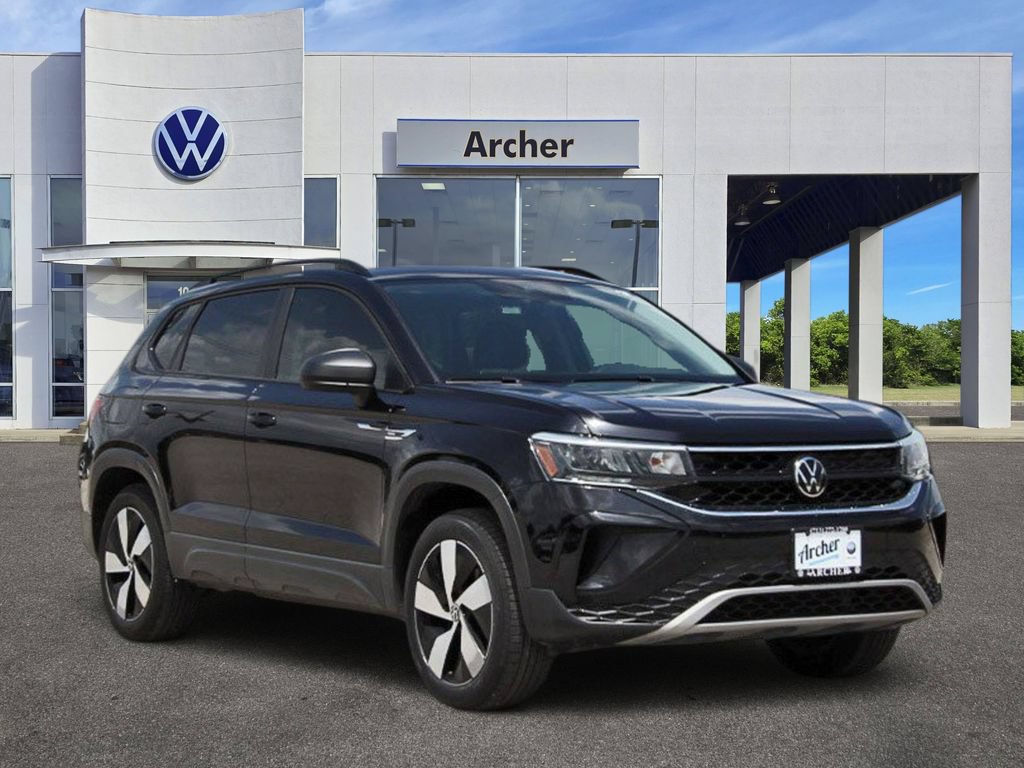 Certified 2024 Volkswagen Taos S AWD/4WD image 1