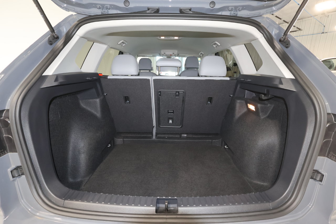 Used 2023 Volkswagen Taos SE FWD image 23