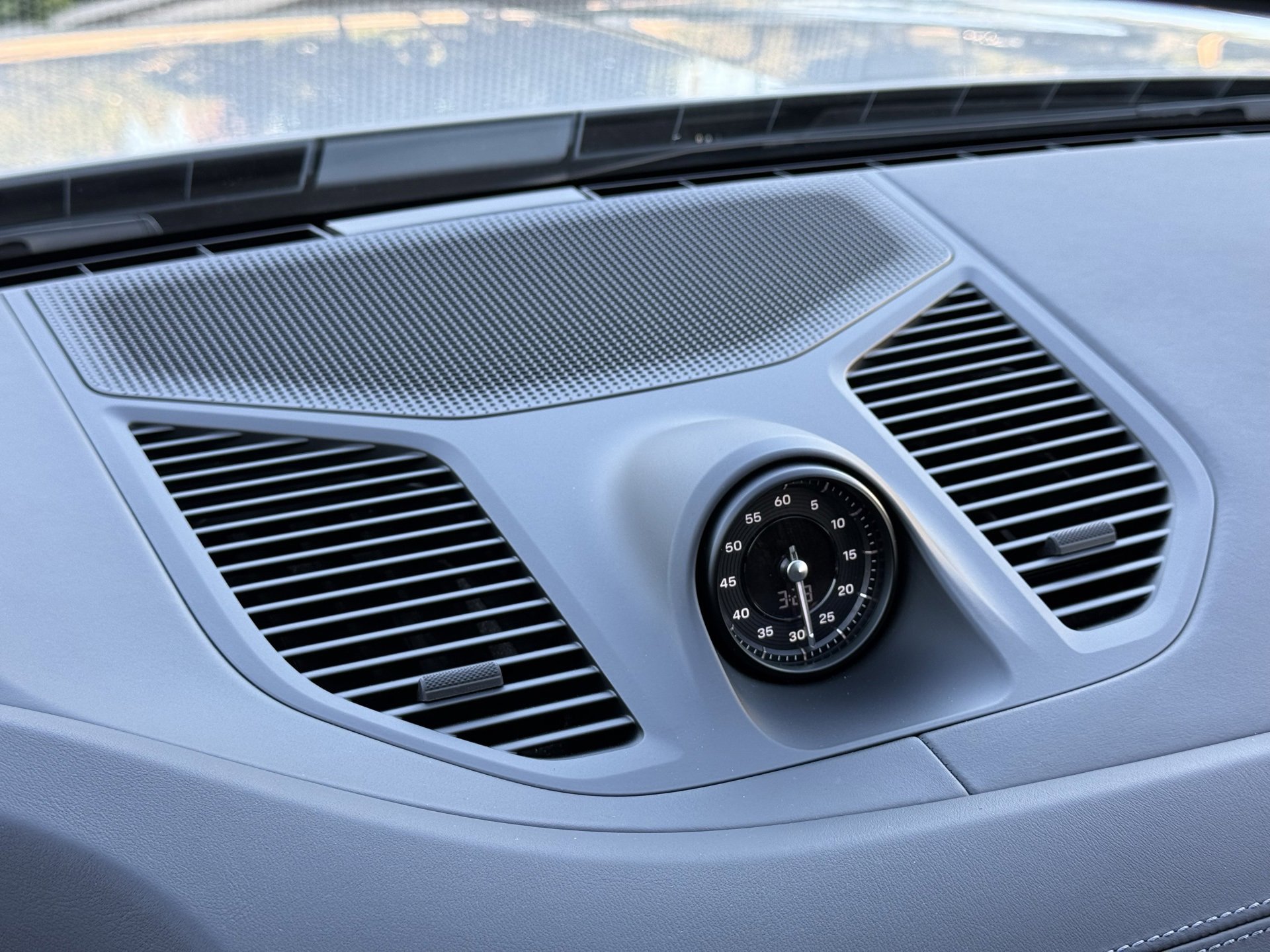 Used 2025 Porsche Cayenne GTS image 18