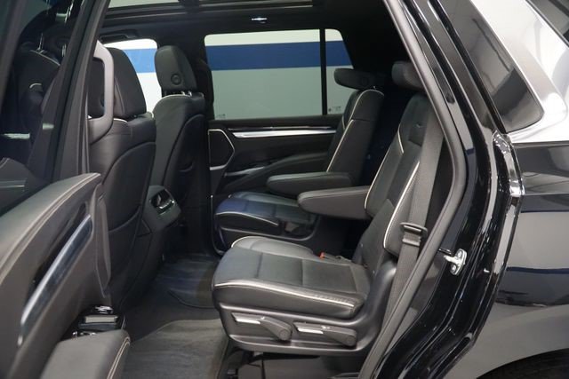 Certified 2025 Cadillac Escalade Premium Luxury AWD/4WD image 27