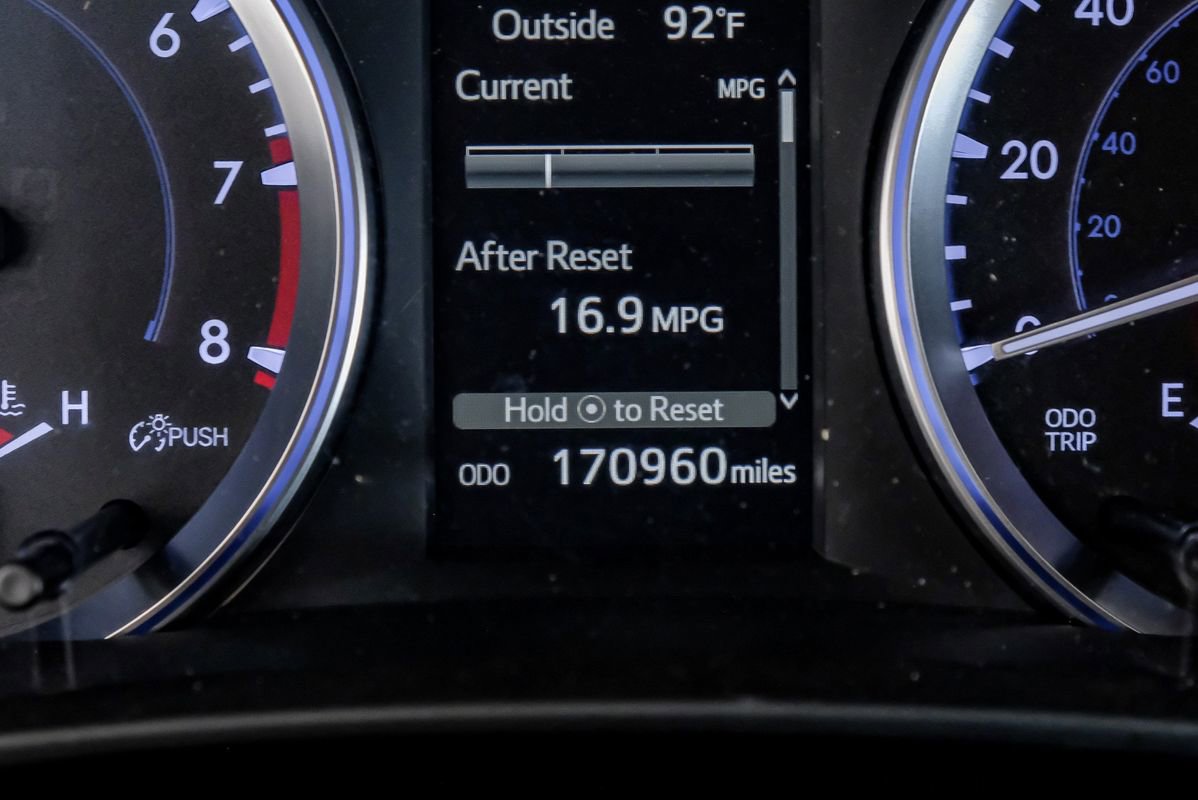 Used 2018 Toyota Highlander XLE FWD image 19