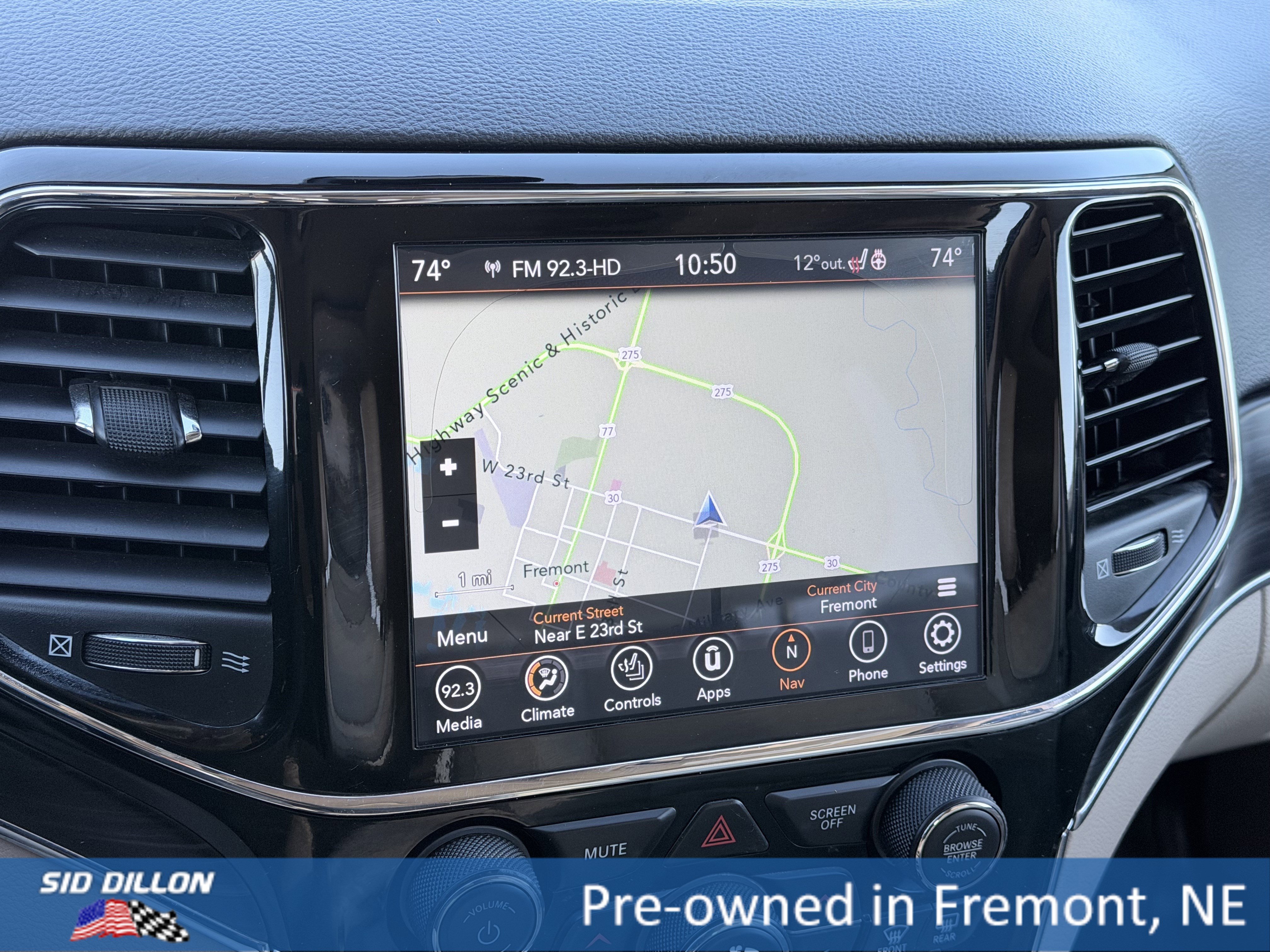 Used 2020 Jeep Grand Cherokee Limited w/ Premium Lighting Group image 10