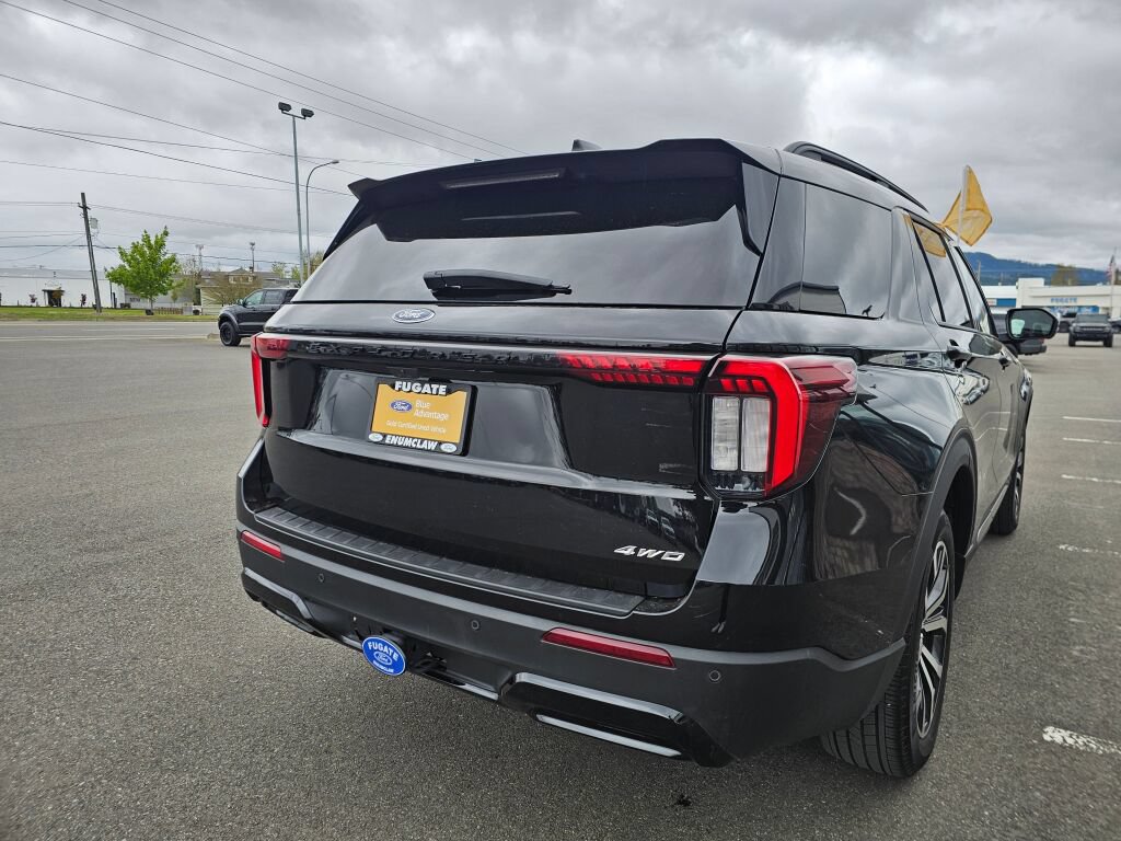 Certified 2025 Ford Explorer ST-Line AWD/4WD image 7