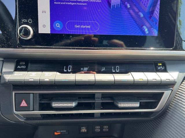 Used 2025 Toyota Camry SE FWD image 20