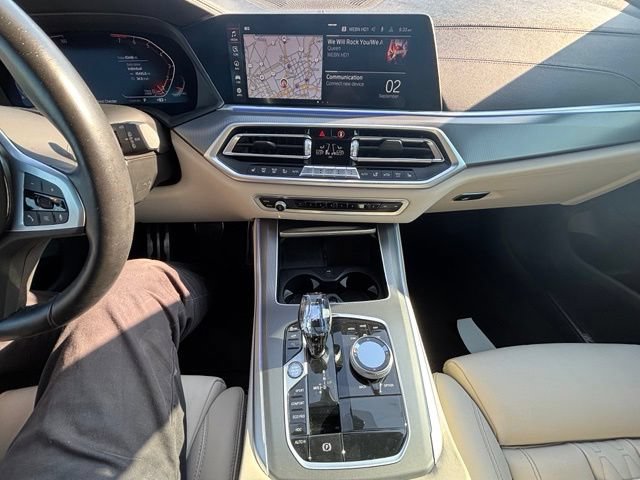 Used 2022 BMW X5 xDrive40i w/ M Sport Package AWD/4WD image 24