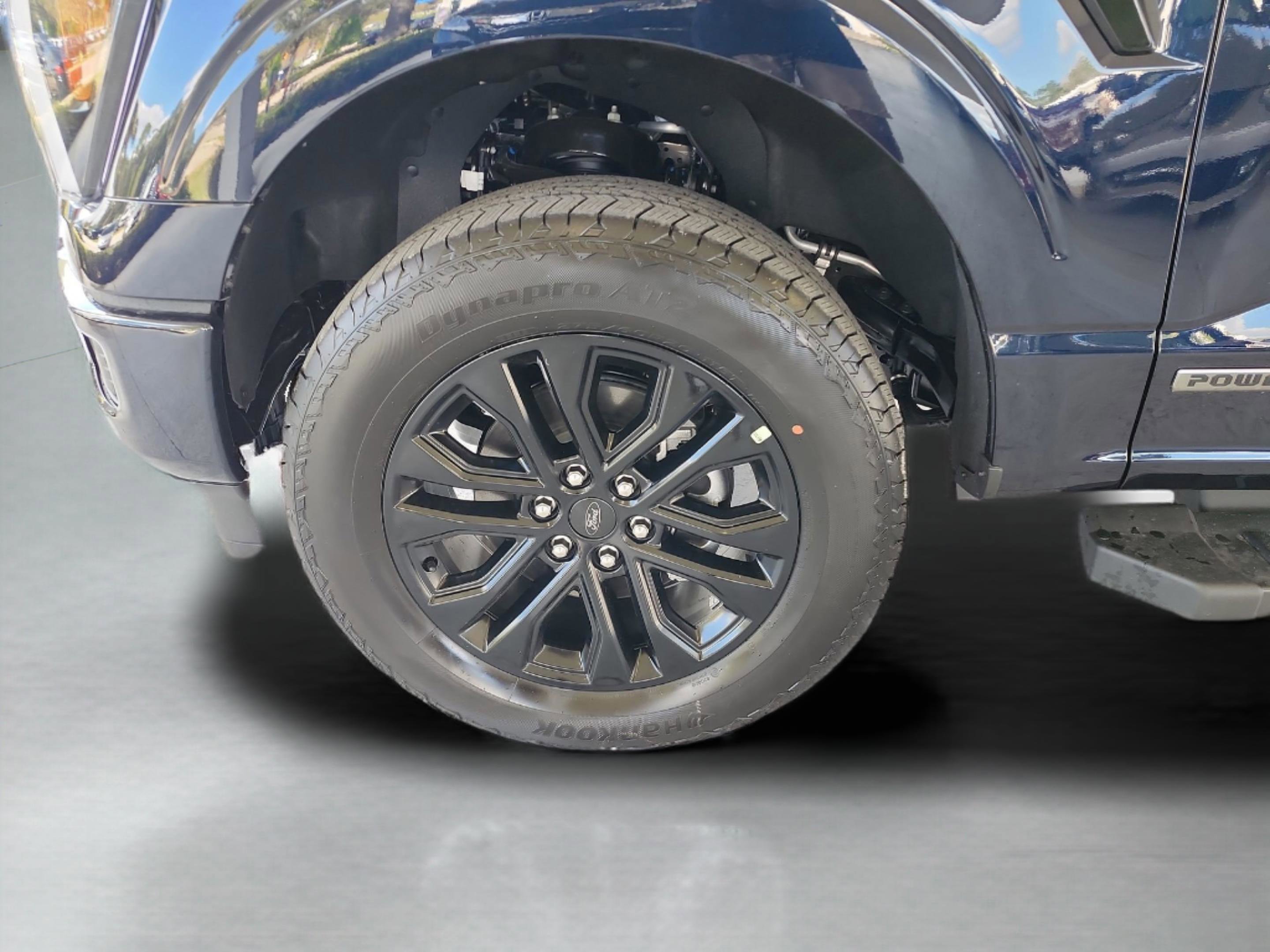 New 2025 Ford F150 Lariat w/ Equipment Group 502A High image 30