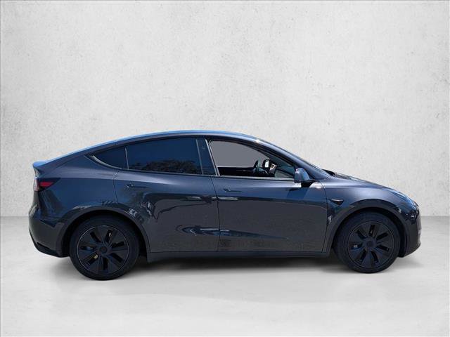 Used 2024 Tesla Model Y Long Range AWD/4WD image 4