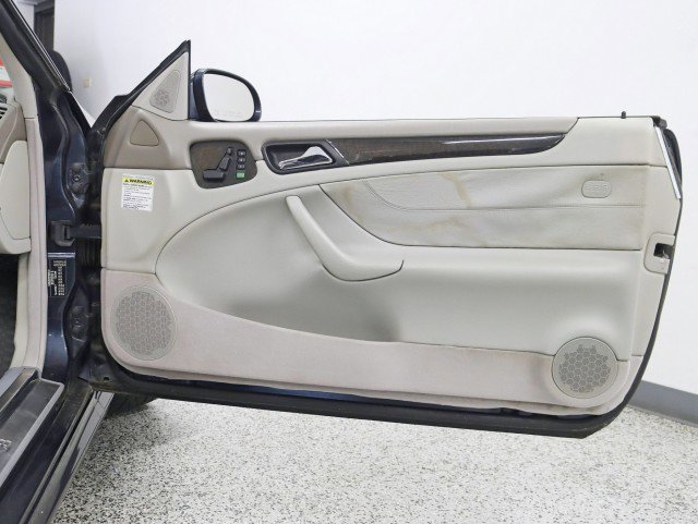Used 2001 Mercedes-Benz CLK 430 Cabriolet image 25