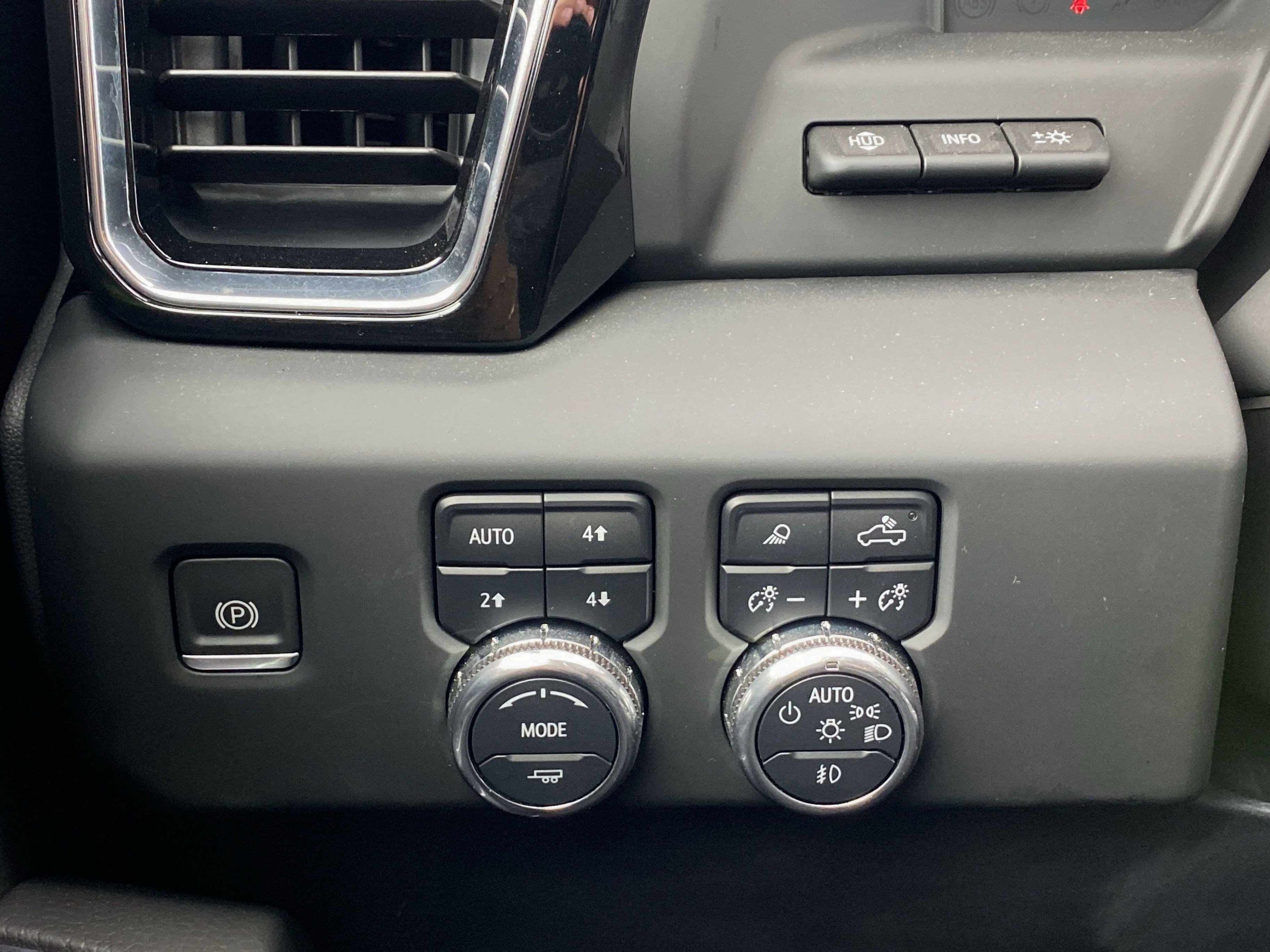 Used 2024 GMC Sierra 1500 Denali w/ Technology Package image 37