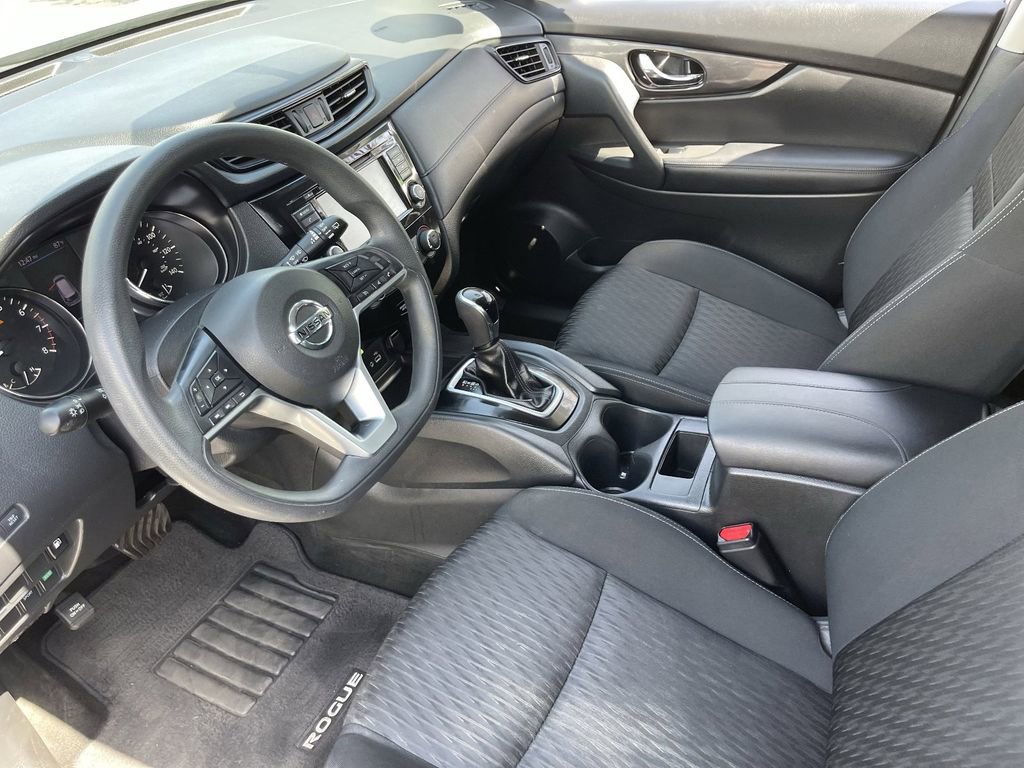 Used 2018 Nissan Rogue S image 17