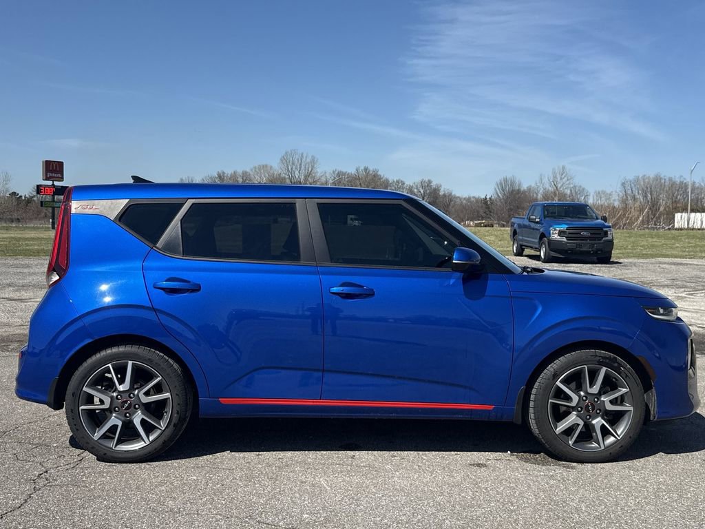 Used 2022 Kia Soul Turbo image 9