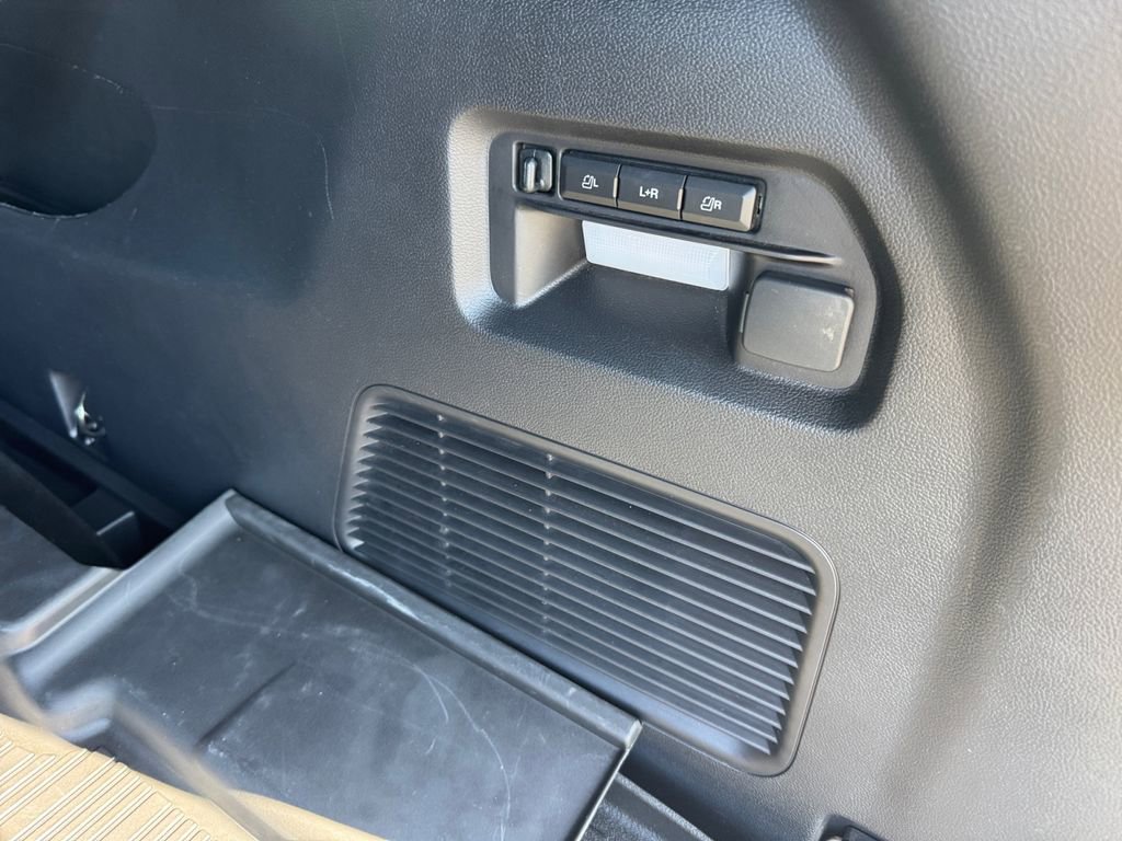 Used 2023 Ford Explorer ST w/ Equipment Group 401A image 18