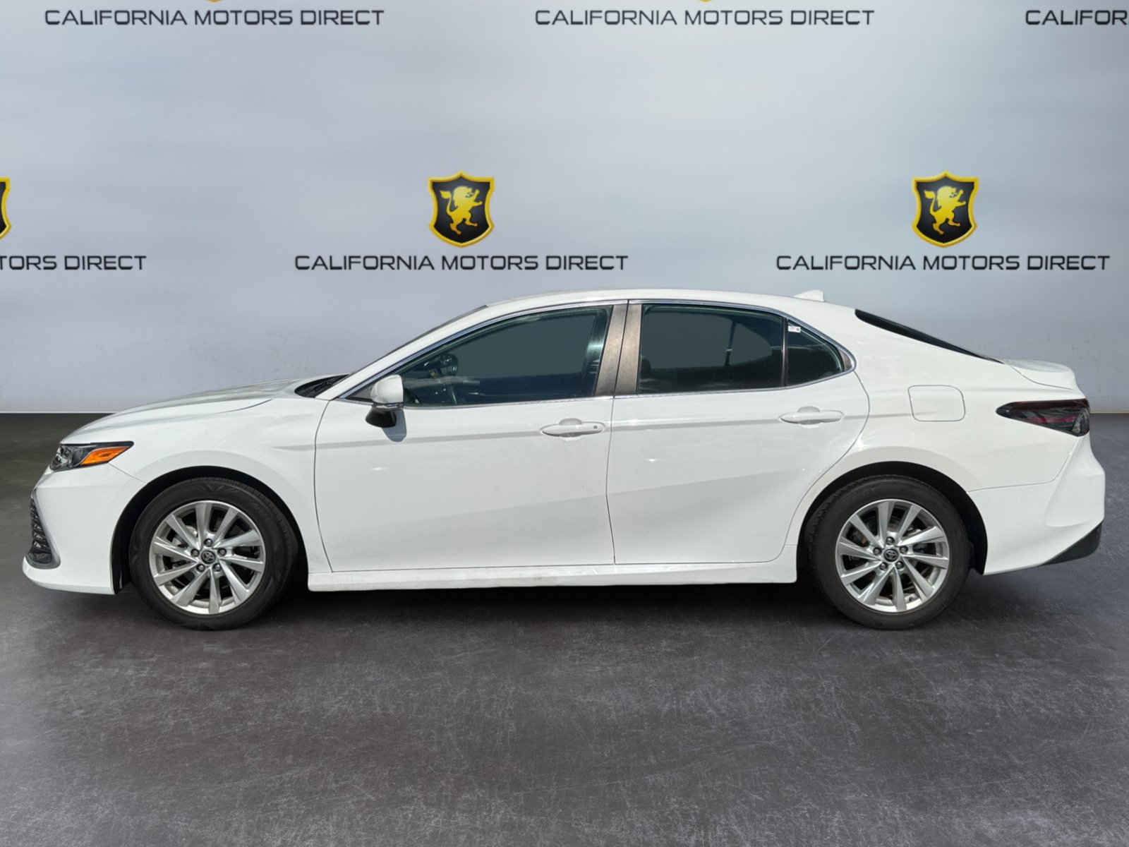 Used 2023 Toyota Camry LE FWD image 2