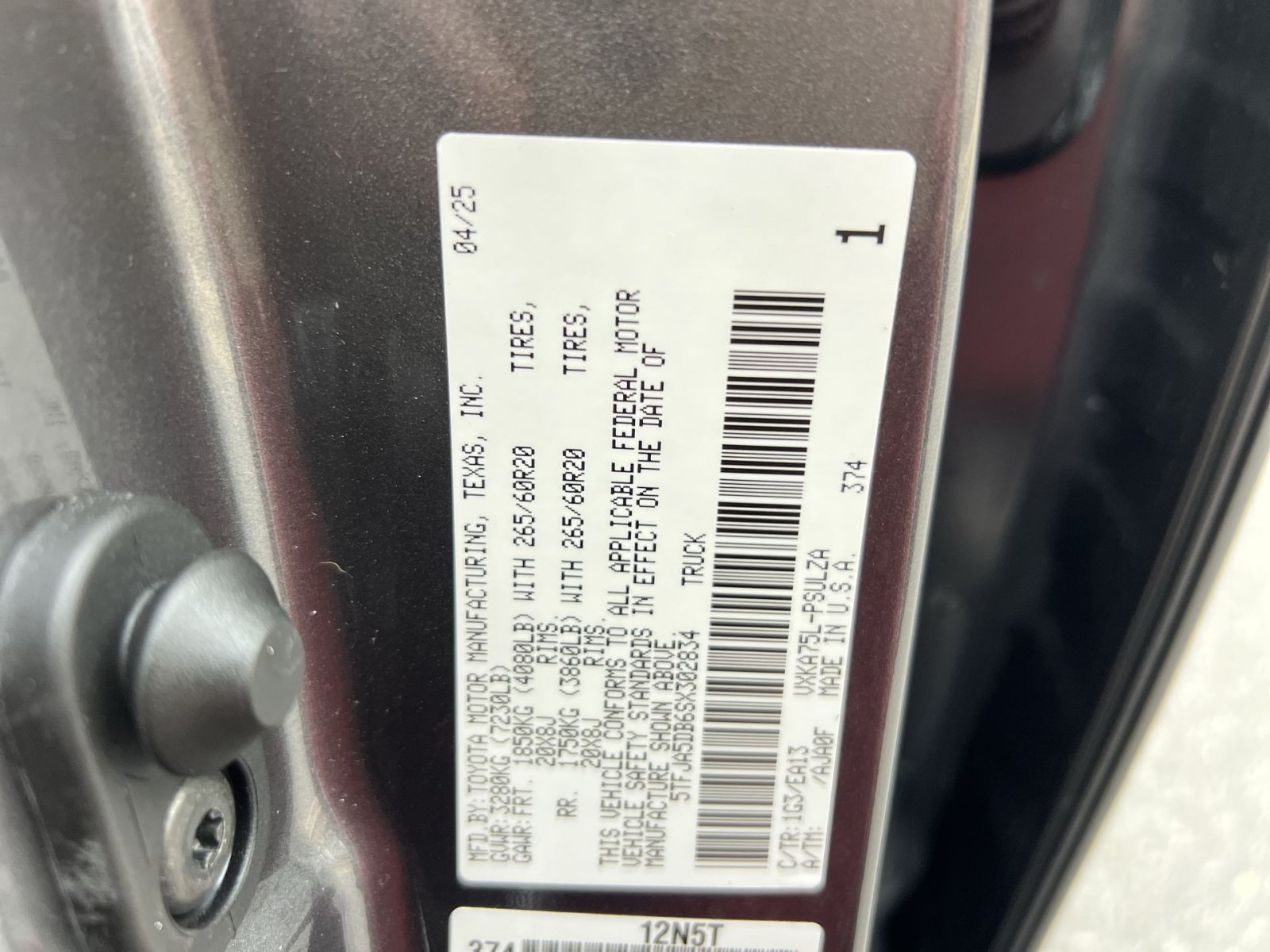 Used 2025 Toyota Tundra Limited AWD/4WD image 27