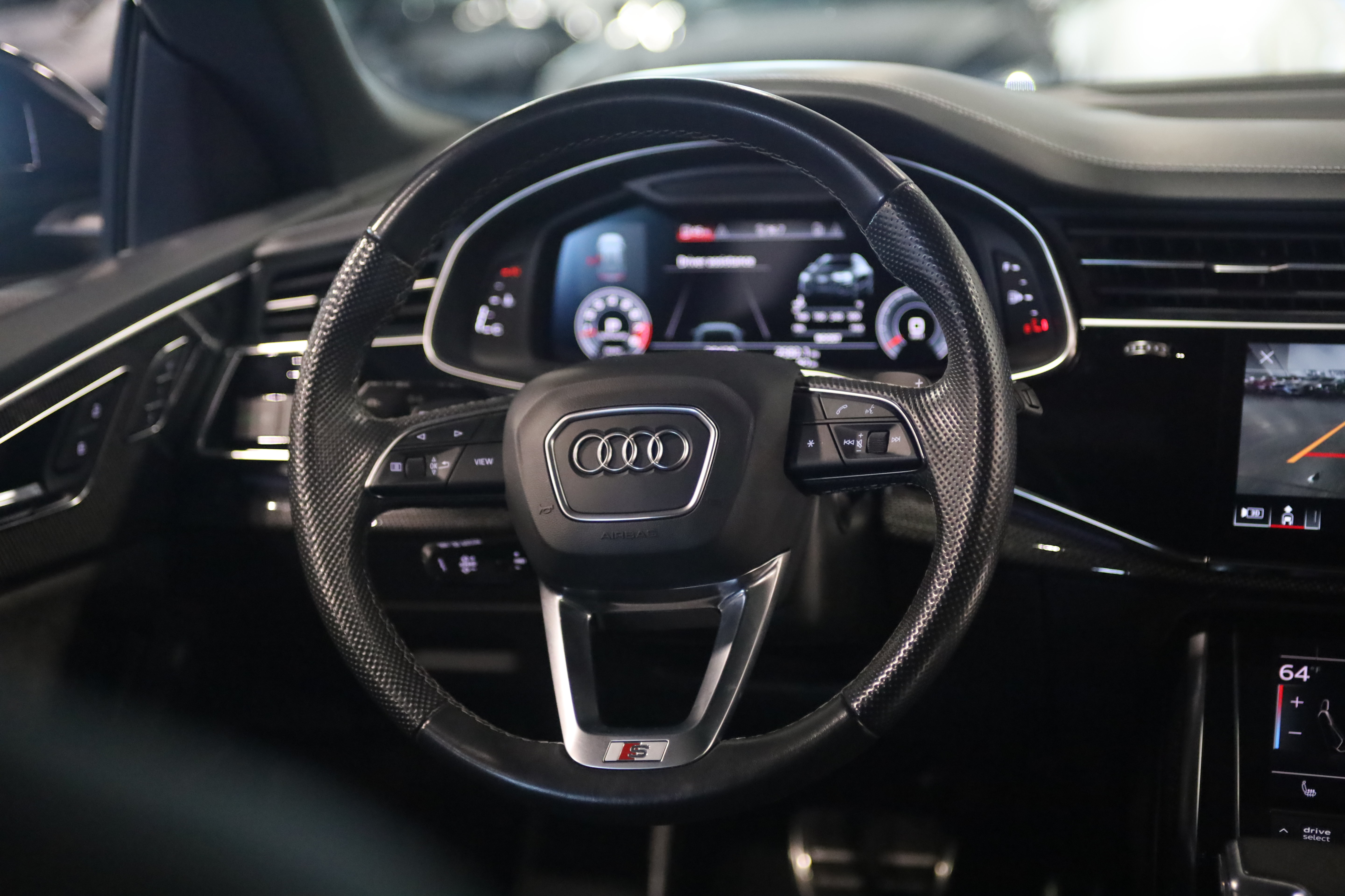 Used 2022 Audi SQ8 Premium Plus AWD/4WD image 24