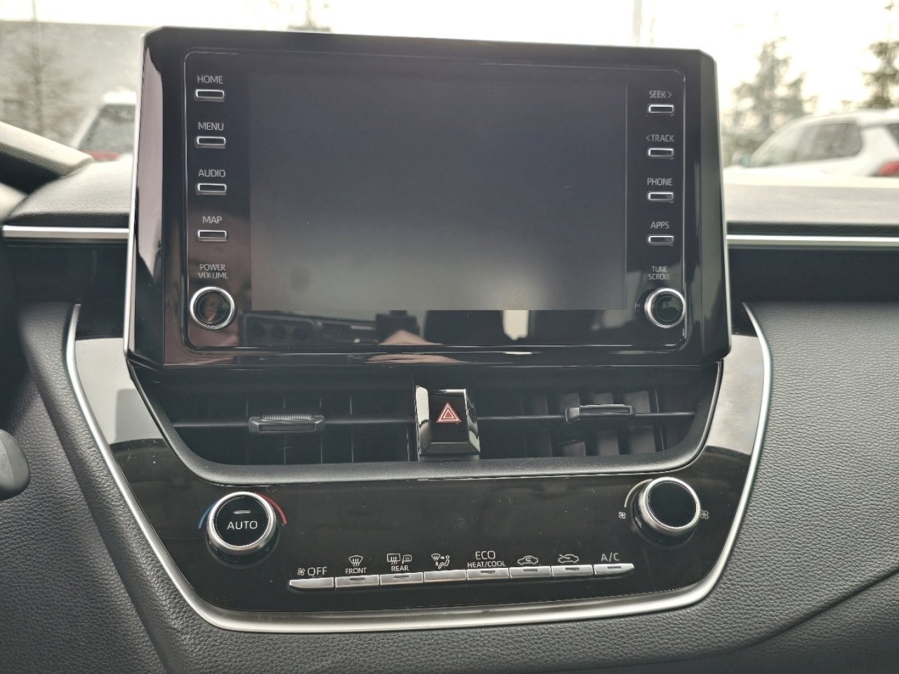 Used 2020 Toyota Corolla LE image 21