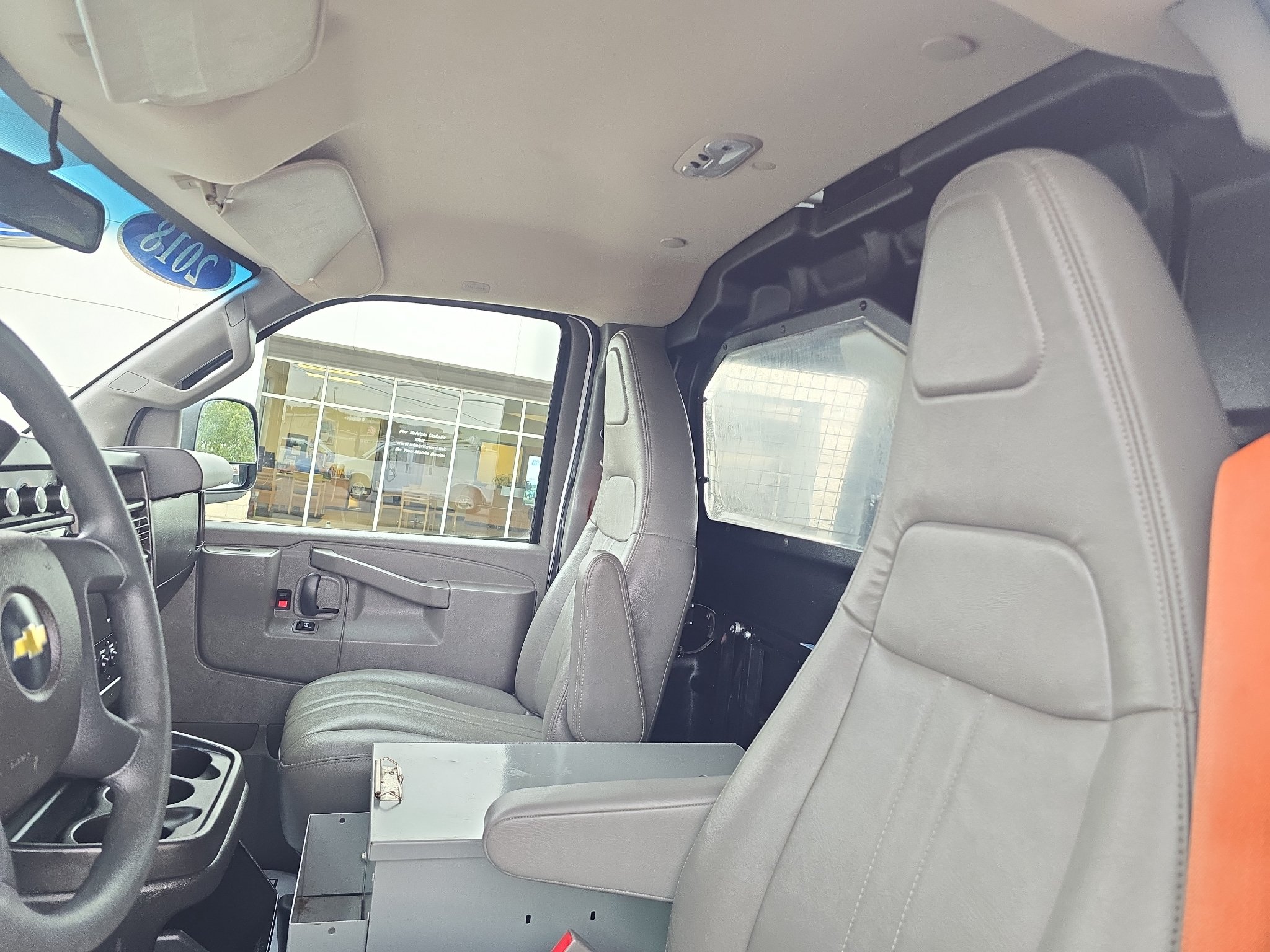 Used 2018 Chevrolet Express 2500 w/ Driver Convenience Package RWD image 15