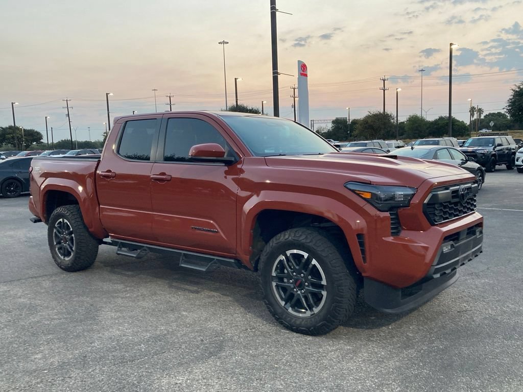Certified 2025 Toyota Tacoma TRD Sport AWD/4WD image 3
