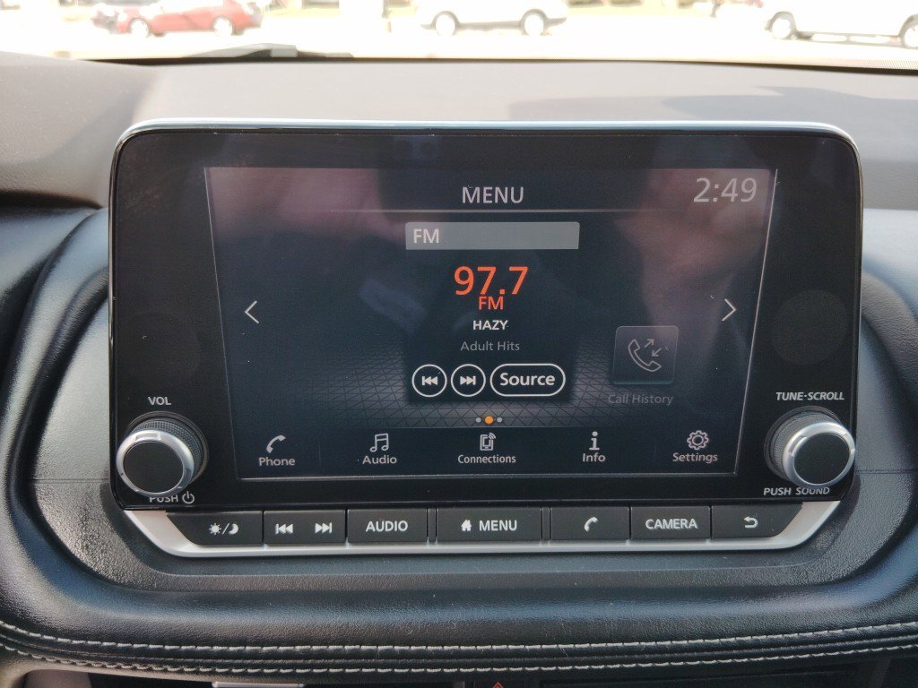 Used 2023 Nissan Rogue S image 19