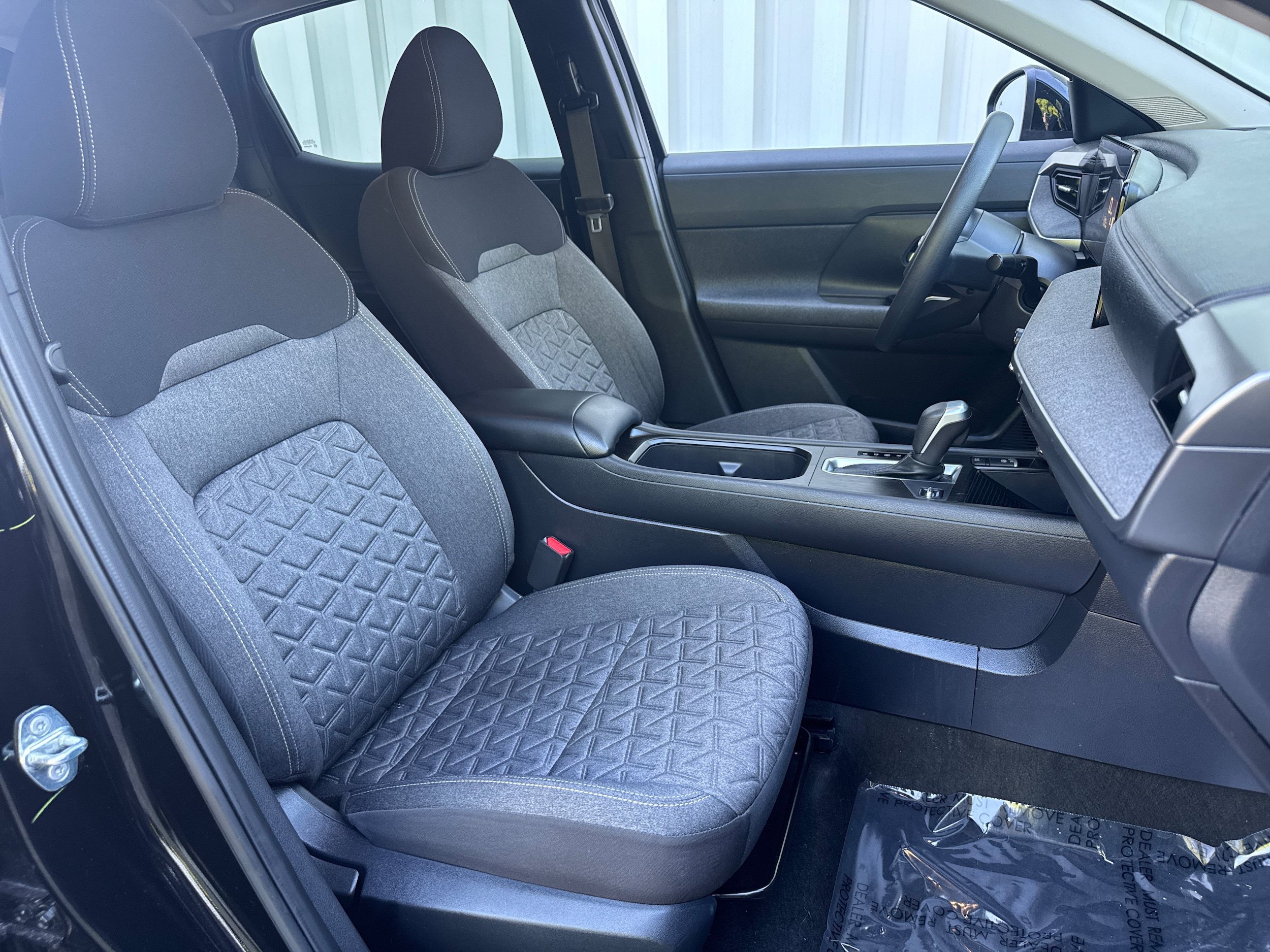 Used 2025 Nissan Kicks SV FWD image 12