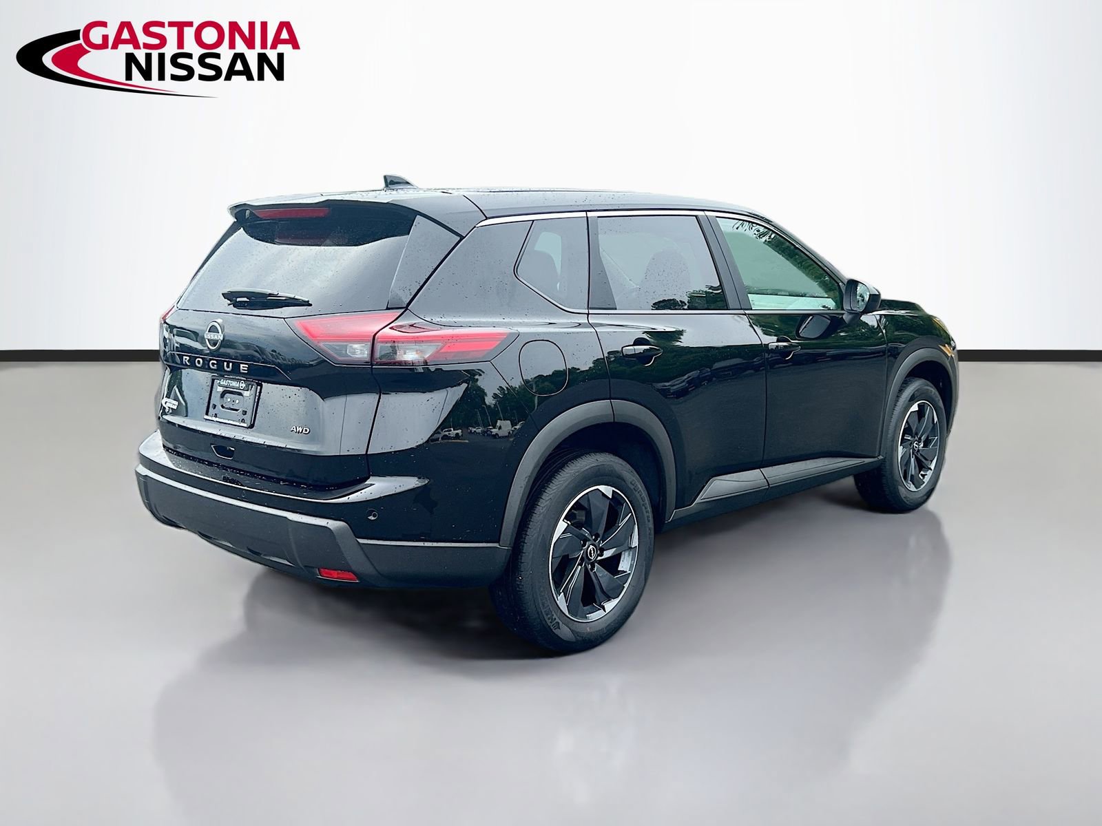 Used 2025 Nissan Rogue SV AWD/4WD image 9