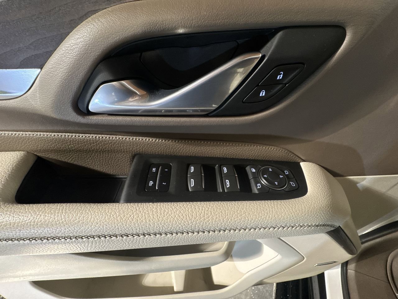 Used 2022 GMC Yukon Denali image 21