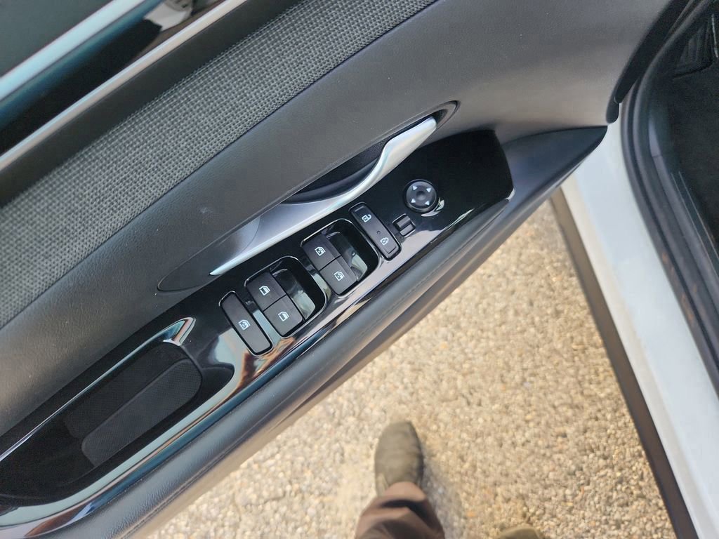 Used 2024 Hyundai Santa Cruz Limited image 13