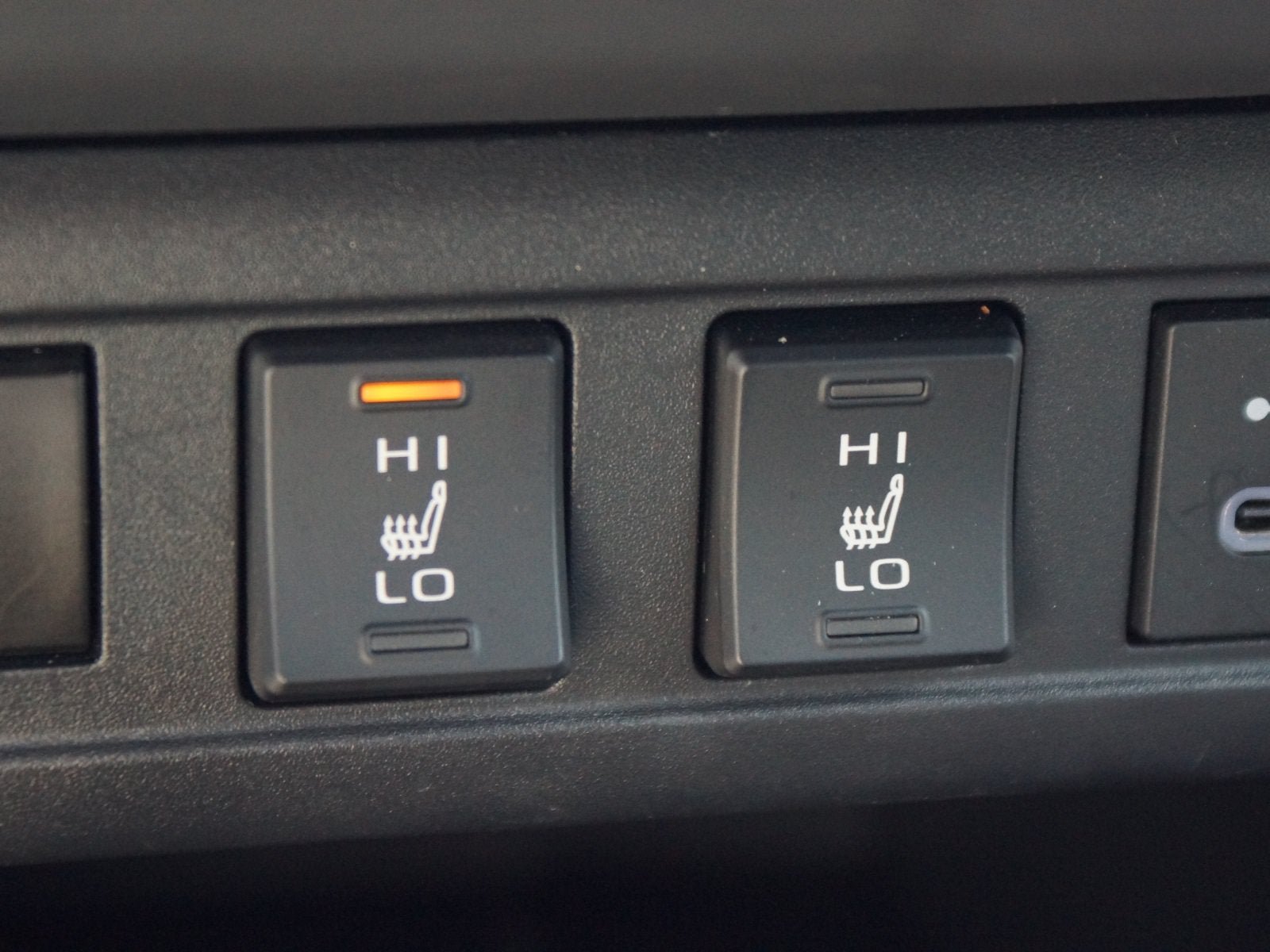Used 2023 Toyota Corolla Cross AWD Hybrid image 8