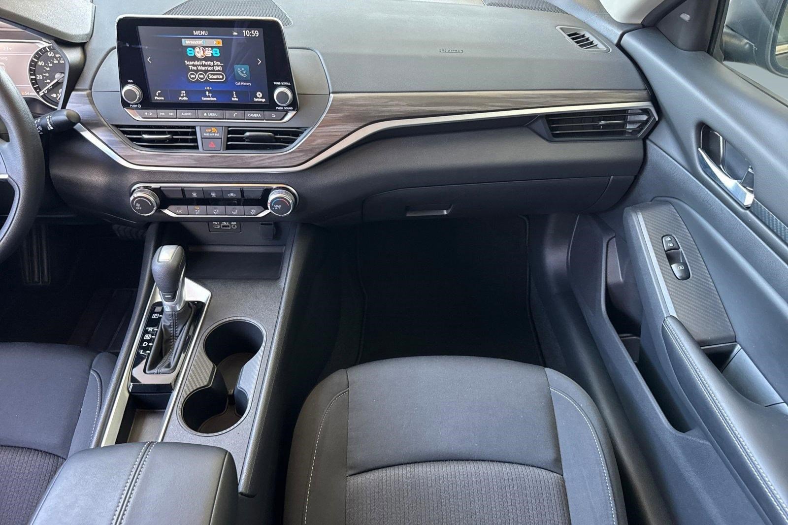 Used 2025 Nissan Altima 2.5 SV FWD image 28