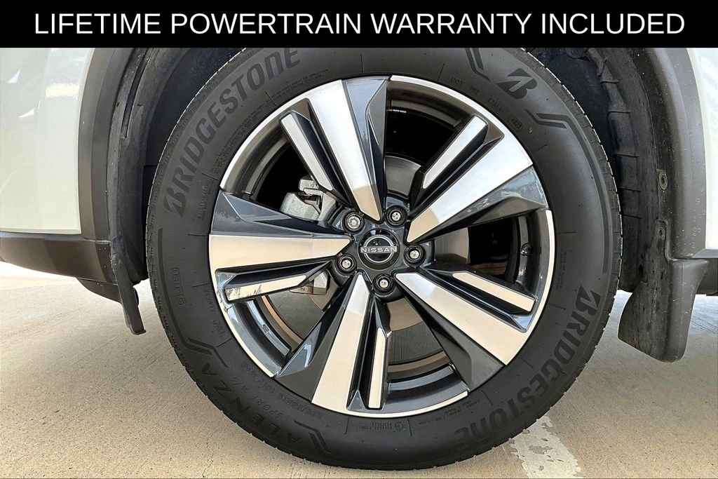 Used 2024 Nissan Rogue SL w/ SL Premium Package image 9