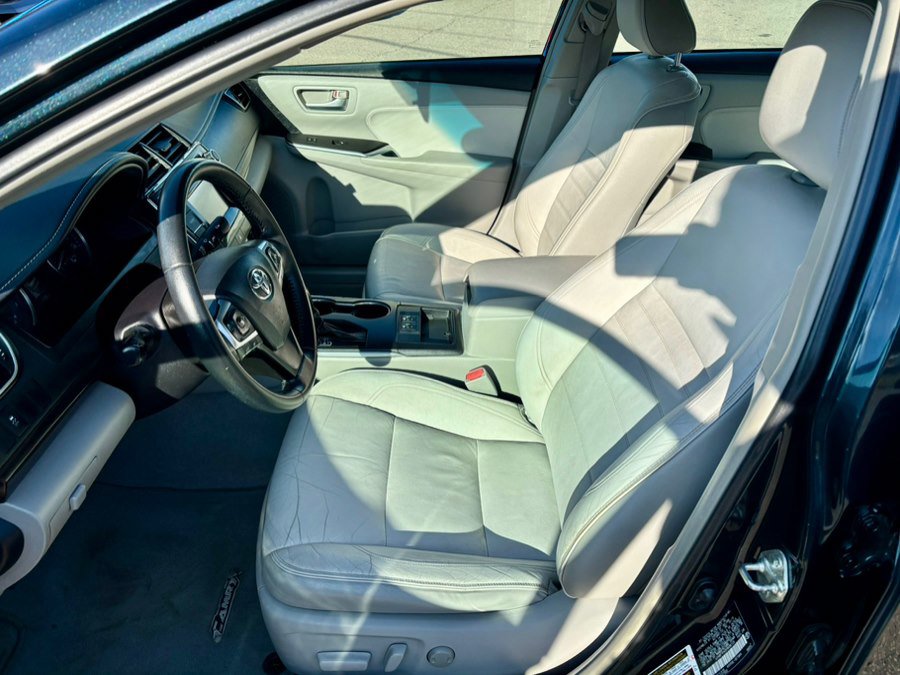 Used 2015 Toyota Camry XLE FWD image 11