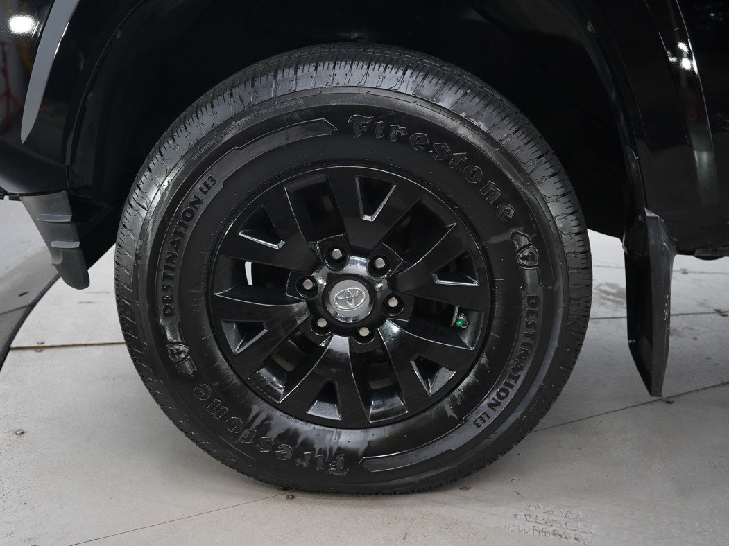 Used 2017 Toyota Tacoma SR5 w/ Tow Package AWD/4WD image 25