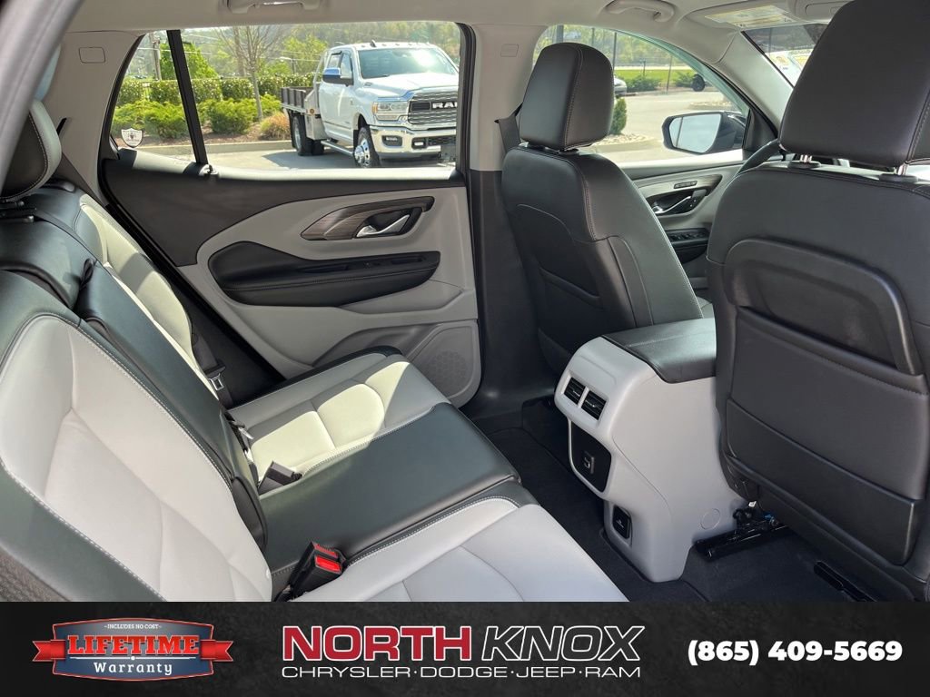 Used 2024 GMC Terrain SLT image 23