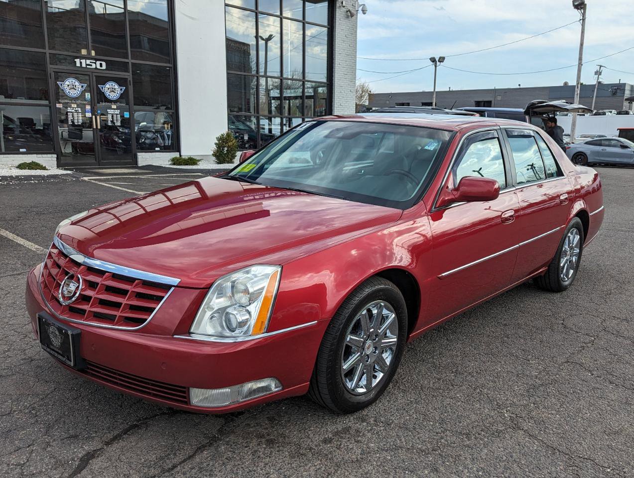 Used 2011 Cadillac DTS Premium w/ Driver Awareness Package FWD image 2