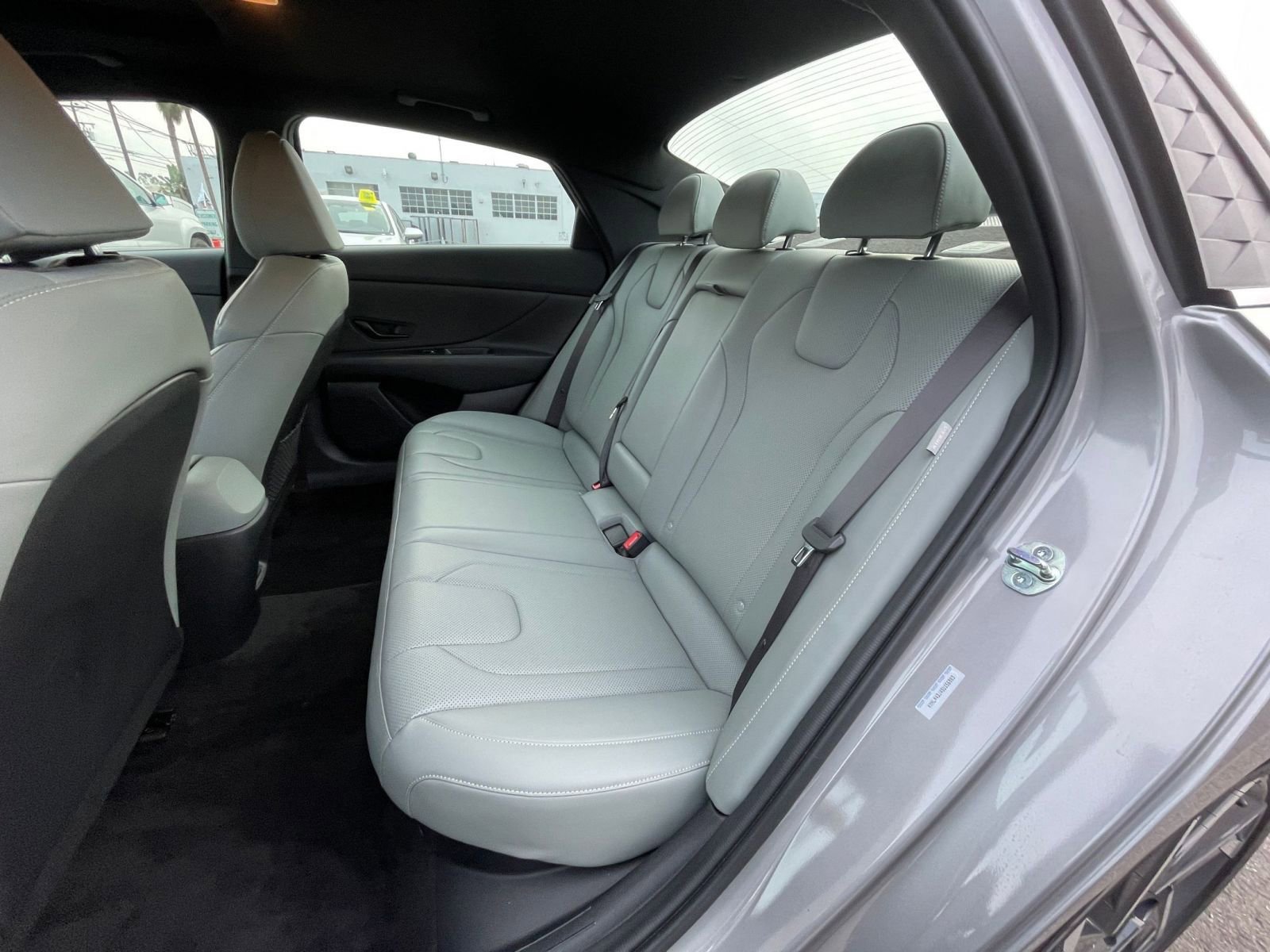 Used 2025 Hyundai Elantra Limited image 25