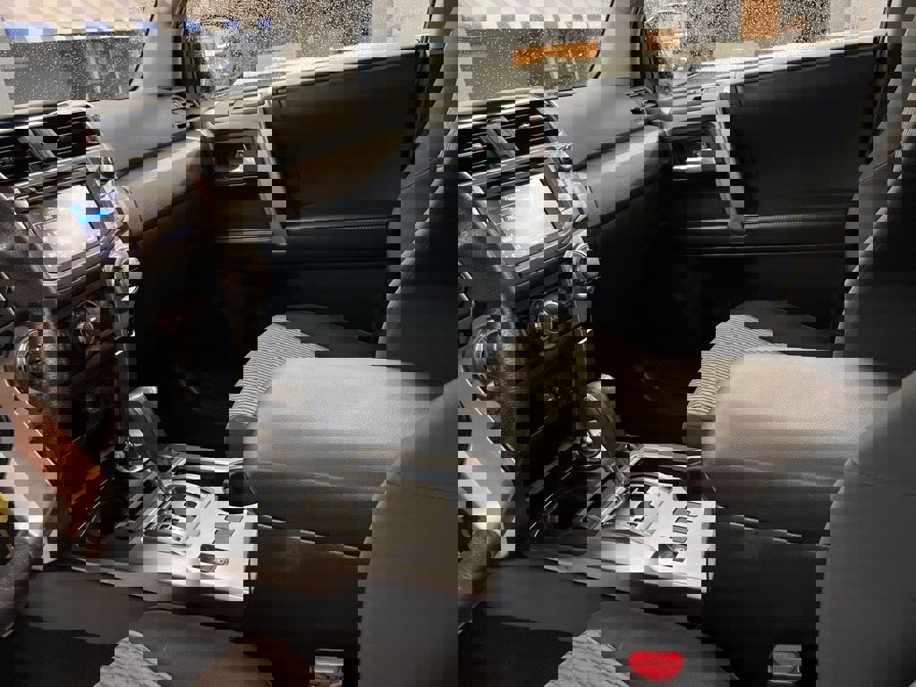 Used 2014 Toyota 4Runner image 24