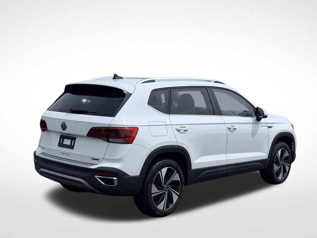 Used 2024 Volkswagen Taos SE AWD/4WD image 5