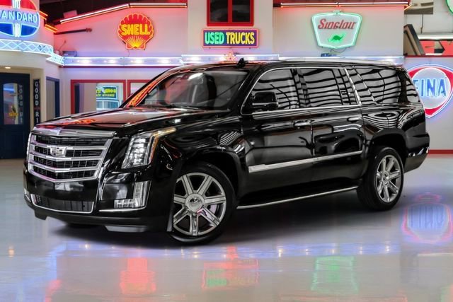 Used 2018 Cadillac Escalade ESV Premium Luxury AWD/4WD image 2