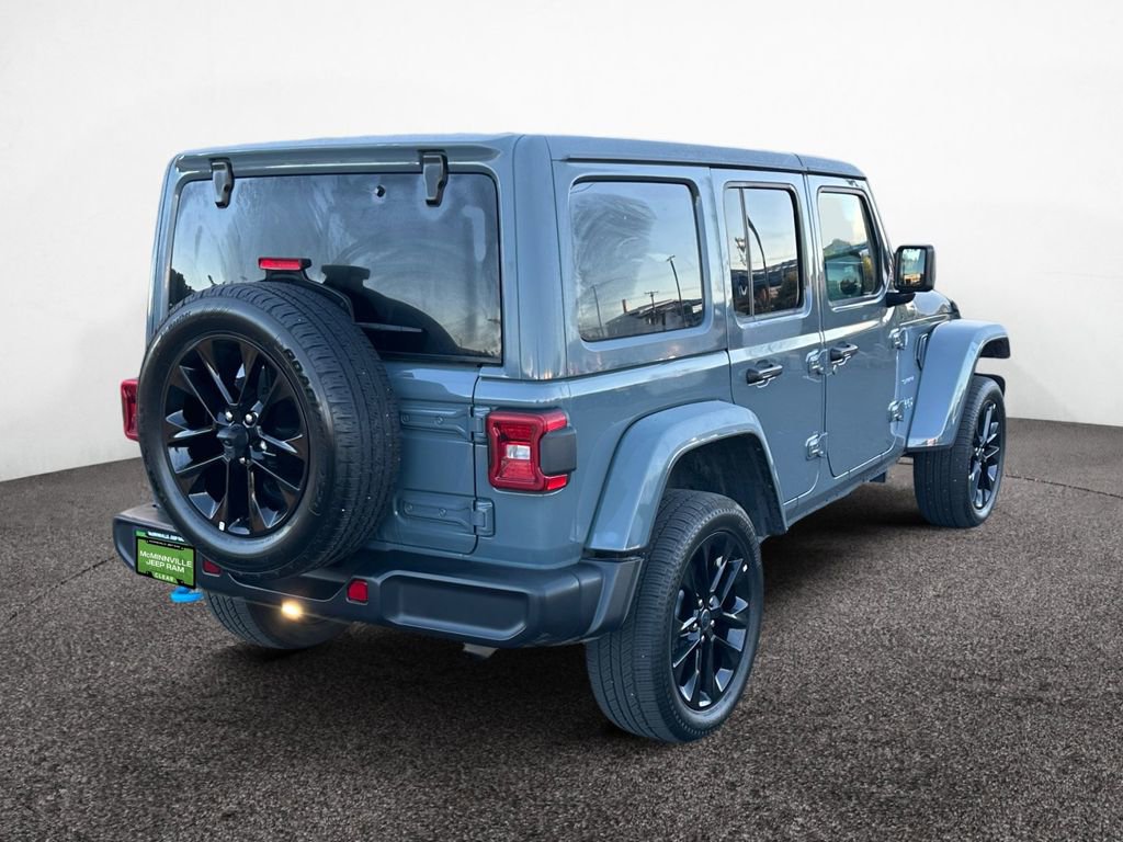 Used 2024 Jeep Wrangler Unlimited Sahara AWD/4WD image 5