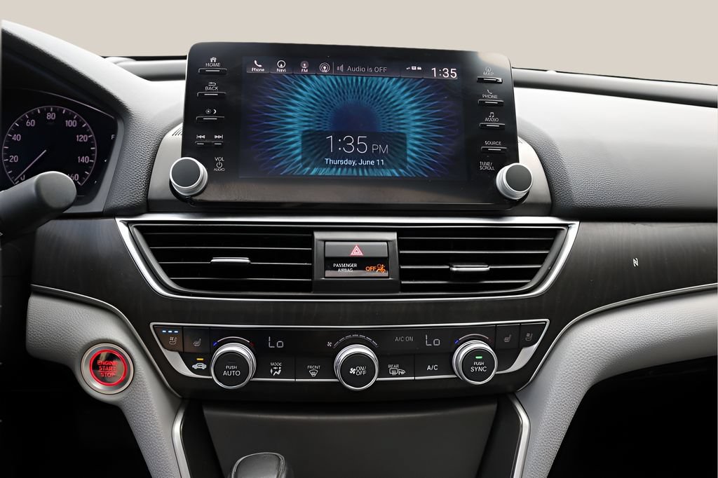 Used 2018 Honda Accord Touring image 23