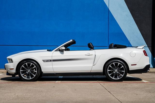 Used 2012 Ford Mustang GT Premium w/ Electronics Pkg RWD image 10