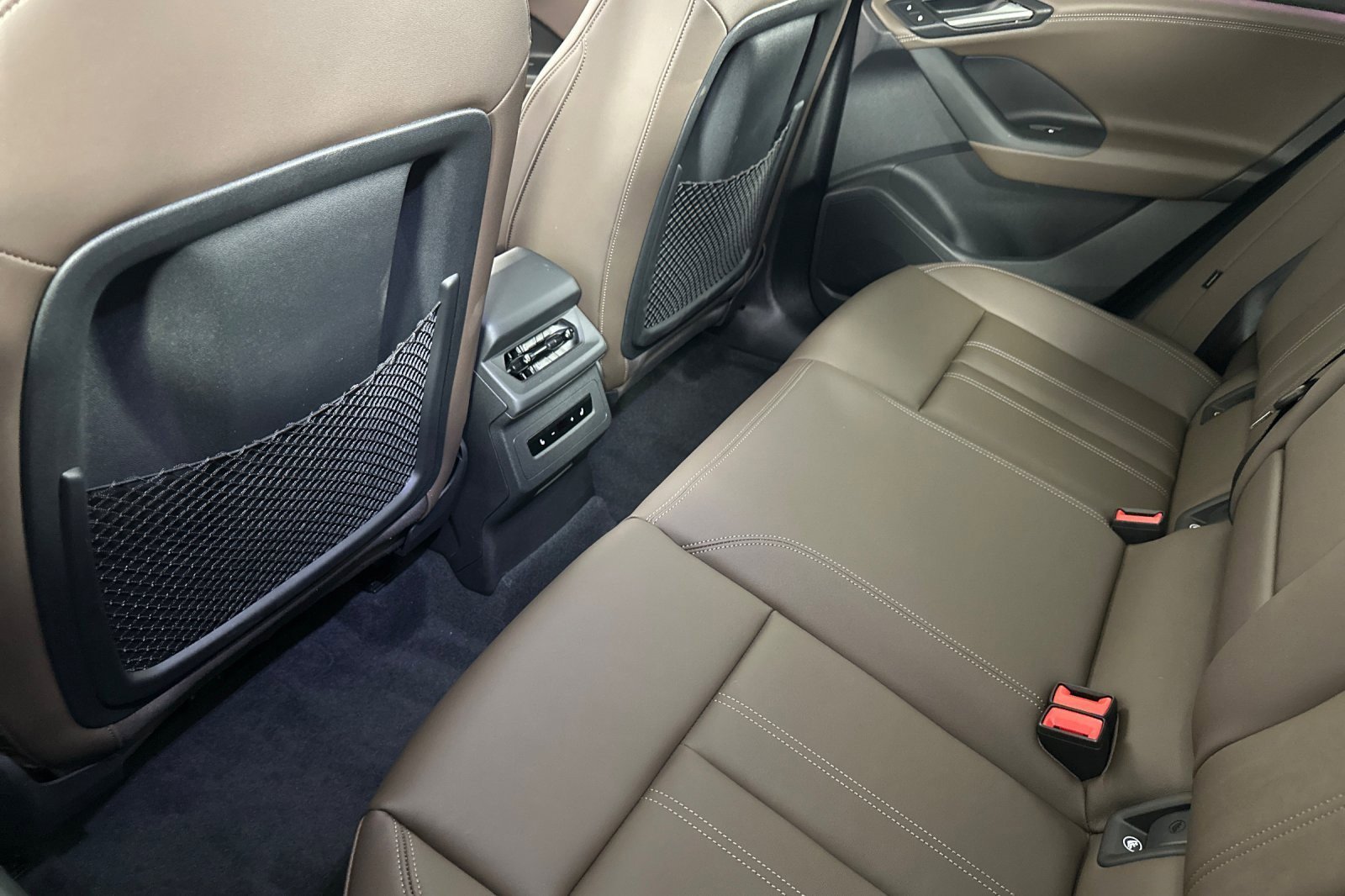 Used 2025 Audi Q6 e-tron Premium w/ Convenience Package image 11