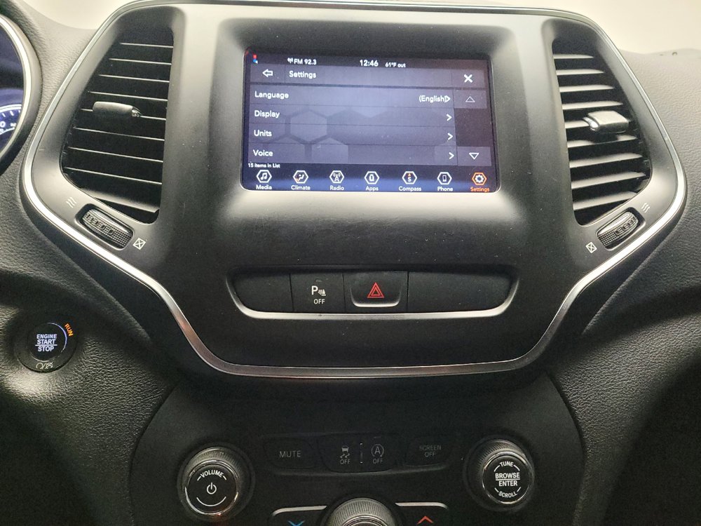 Used 2020 Jeep Cherokee Latitude Plus FWD image 25