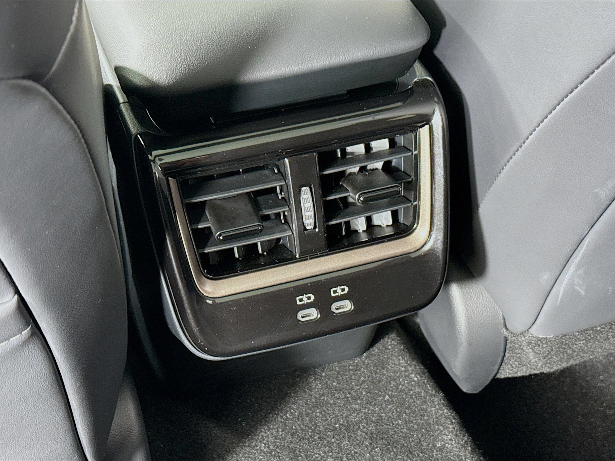 Certified 2025 Toyota Crown Signia w/ Advanced Technology Package AWD/4WD image 21
