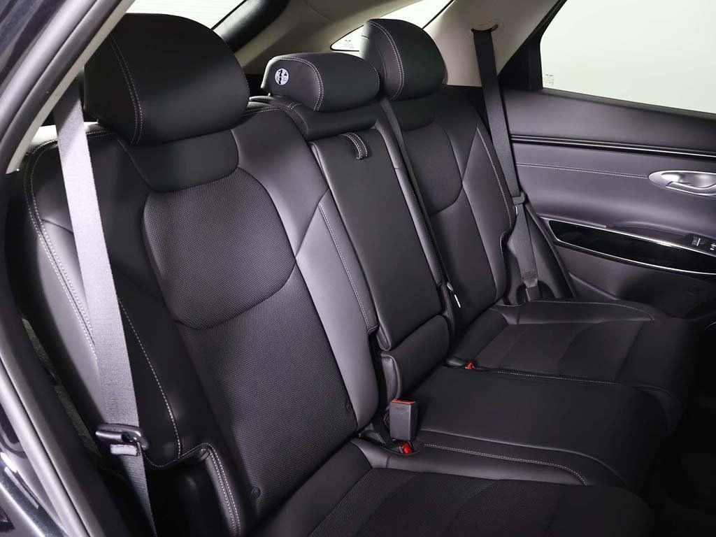 Used 2025 Genesis GV70 2.5T image 31