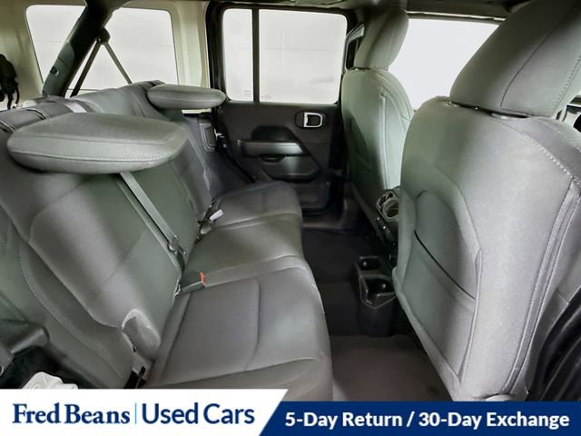 Used 2022 Jeep Wrangler Unlimited Sahara w/ Cold Weather Group image 29
