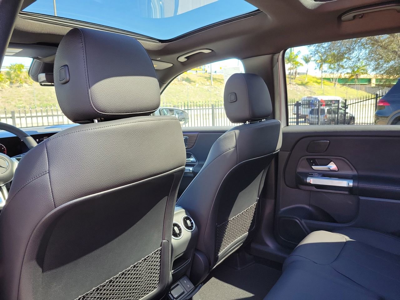 New 2026 Mercedes-Benz GLB 250 image 11