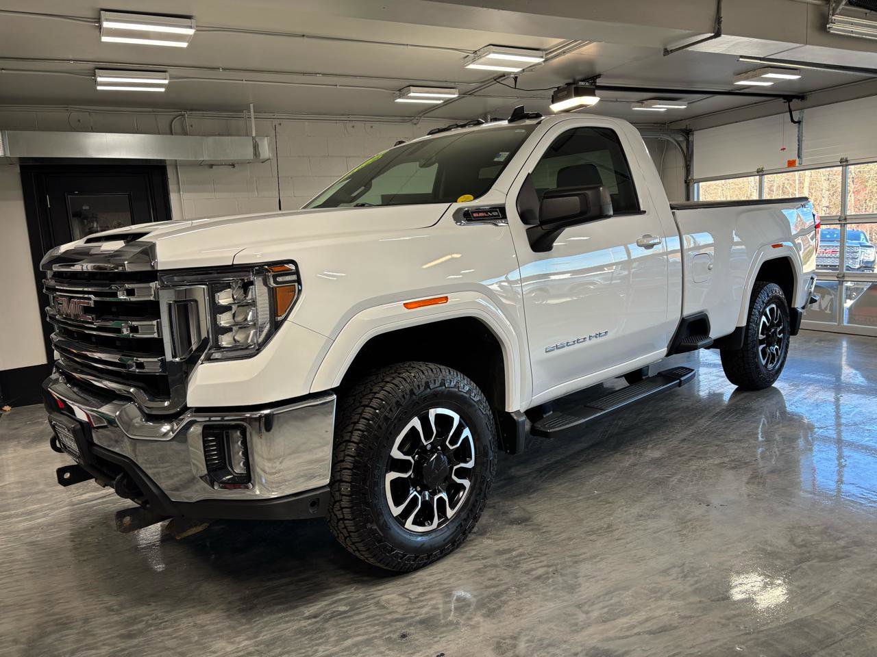 Used 2020 GMC Sierra 2500 SLE w/ SLE Convenience Package AWD/4WD image 4