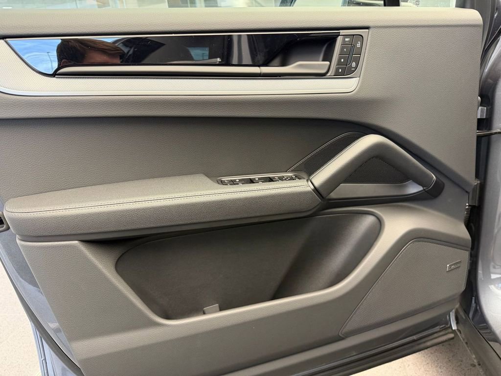 New 2026 Porsche Cayenne S AWD/4WD image 21