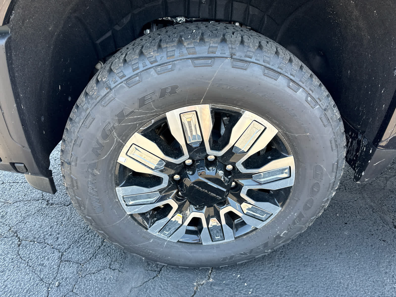 New 2026 GMC Sierra 3500 Denali w/ Denali Reserve Package AWD/4WD image 10